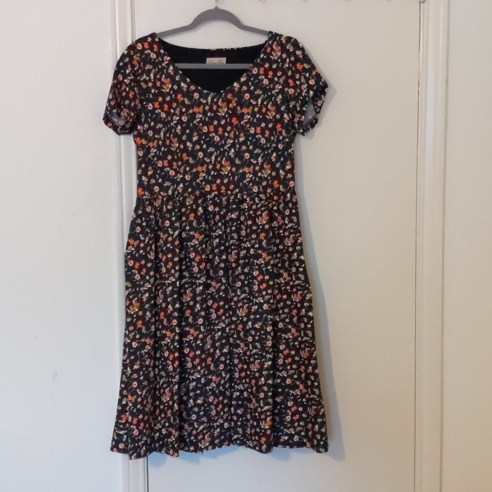 Lindy Bop floral dress. Size L